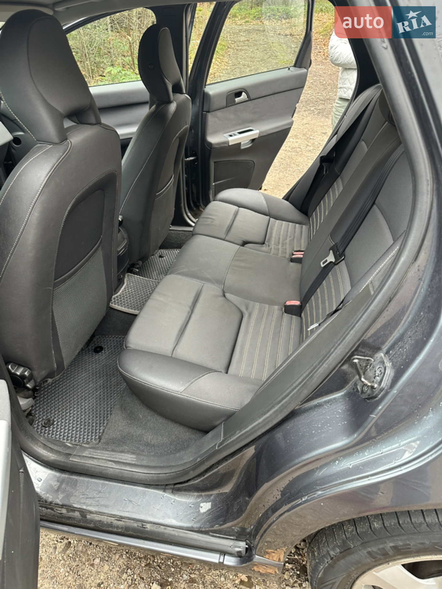 2011 Volvo V50 - мініатюра 16