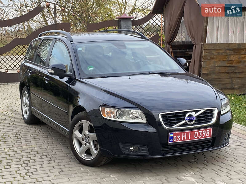 Универсал Volvo V50 2010 в Луцке фото Универсал Volvo V50 2010 в Луцке