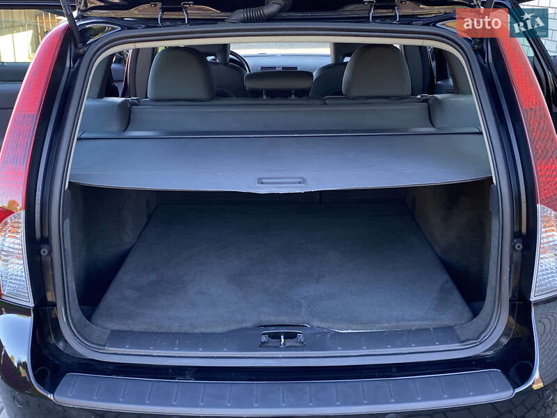 Универсал Volvo V50 2010 в Луцке фото 63 Универсал Volvo V50 2010 в Луцке