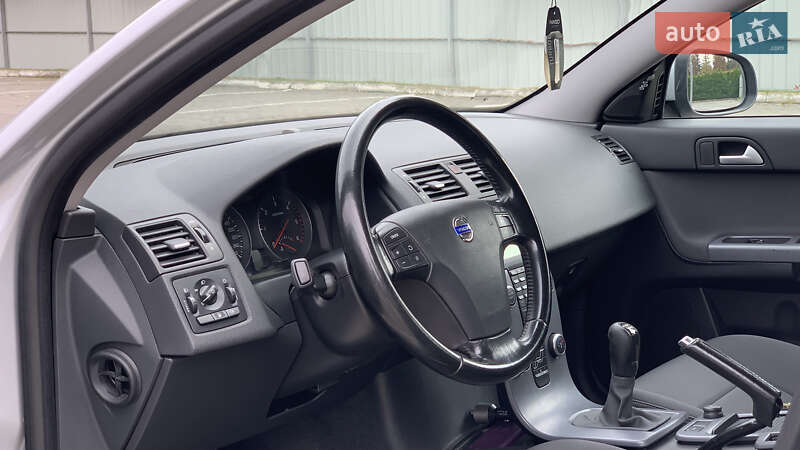 Универсал Volvo V50 2010 в Луцке фото 15 Универсал Volvo V50 2010 в Луцке