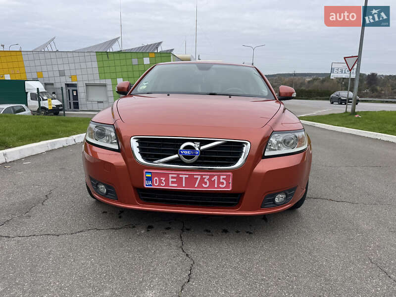 Универсал Volvo V50 2011 в Ирпене