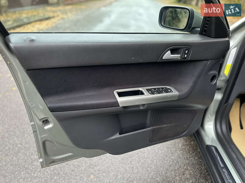 Универсал Volvo V50 2006 в Киеве фото 10 Универсал Volvo V50 2006 в Киеве