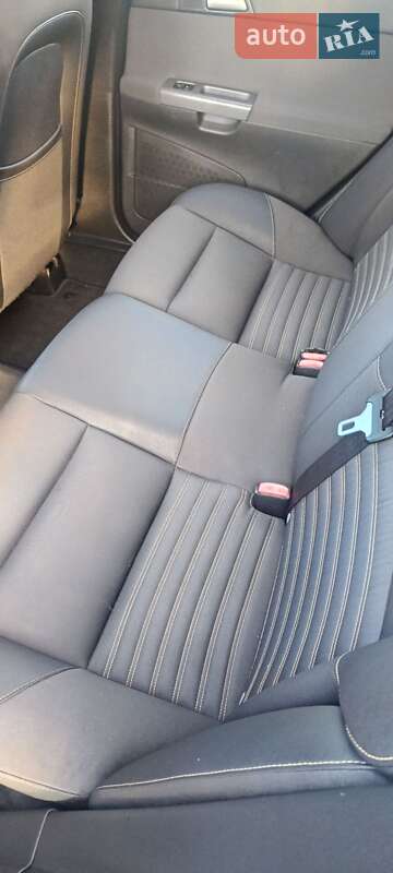 Универсал Volvo V50 2011 в Киеве фото 3 Универсал Volvo V50 2011 в Киеве