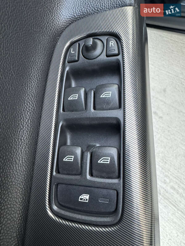 Универсал Volvo V50 2011 в Луцке фото 38 Универсал Volvo V50 2011 в Луцке