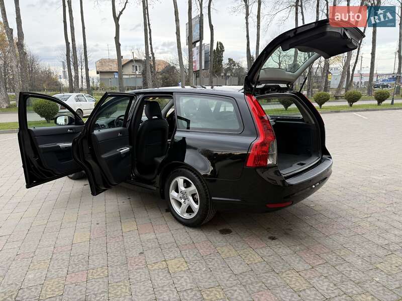 Универсал Volvo V50 2011 в Стрые фото 44 Универсал Volvo V50 2011 в Стрые