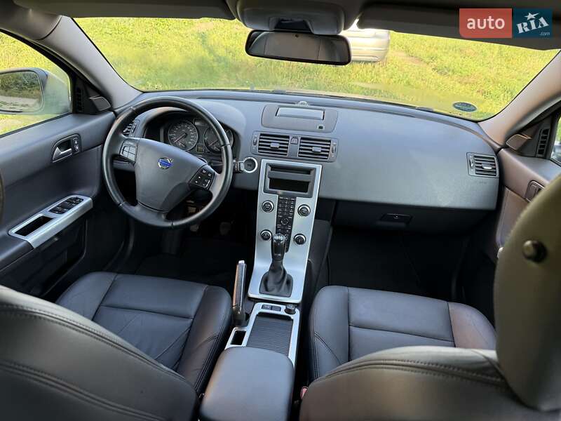 Универсал Volvo V50 2011 в Стрые фото 92 Универсал Volvo V50 2011 в Стрые