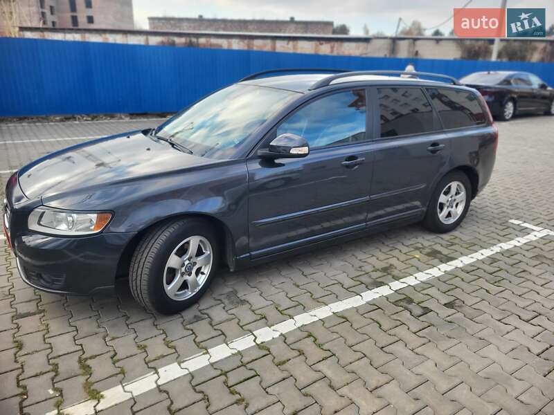 Универсал Volvo V50 2010 в Луцке