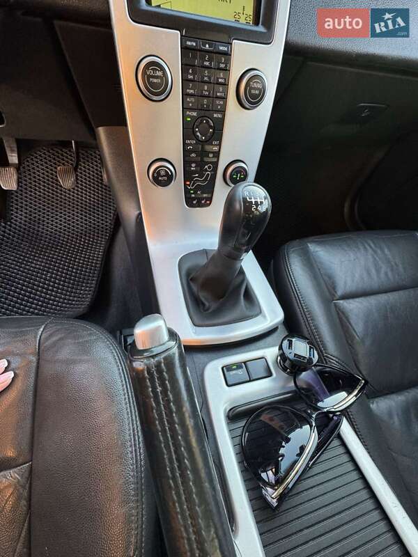 Универсал Volvo V50 2011 в Николаеве