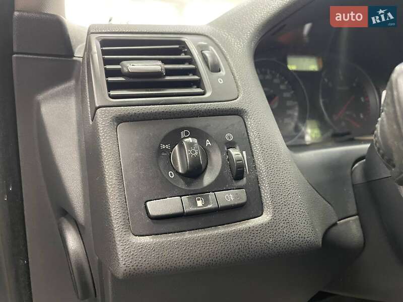 Универсал Volvo V50 2011 в Киеве фото 18 Универсал Volvo V50 2011 в Киеве