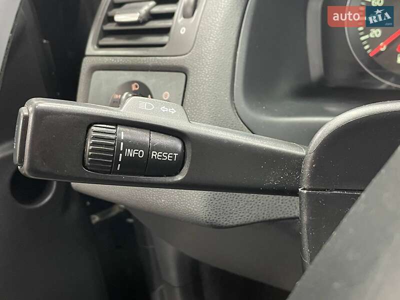 Универсал Volvo V50 2011 в Киеве фото 26 Универсал Volvo V50 2011 в Киеве