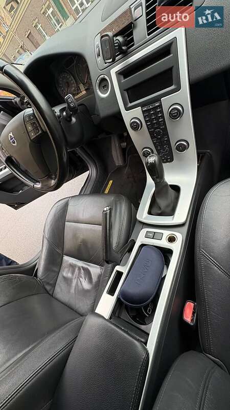 Універсал Volvo V50 2012 в Києві фото 29 Універсал Volvo V50 2012 в Києві