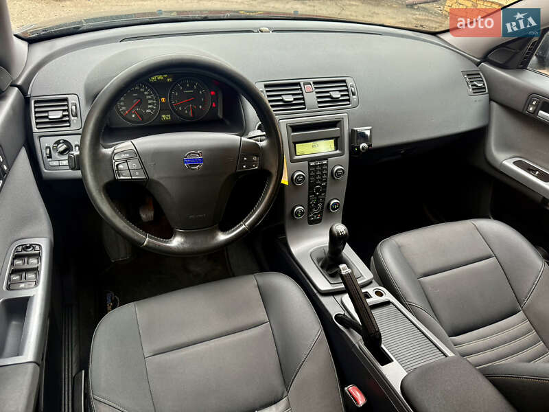 Универсал Volvo V50 2009 в Ровно фото 17 Универсал Volvo V50 2009 в Ровно