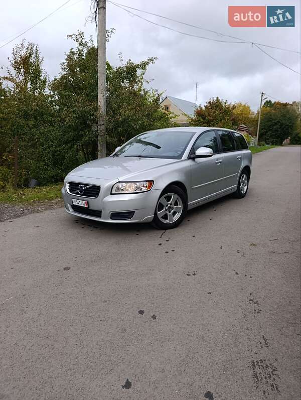 Volvo V50 2011