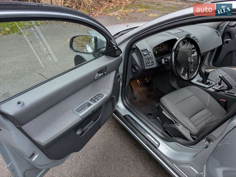 Универсал Volvo V50 2010 в Ровно фото 16 Универсал Volvo V50 2010 в Ровно
