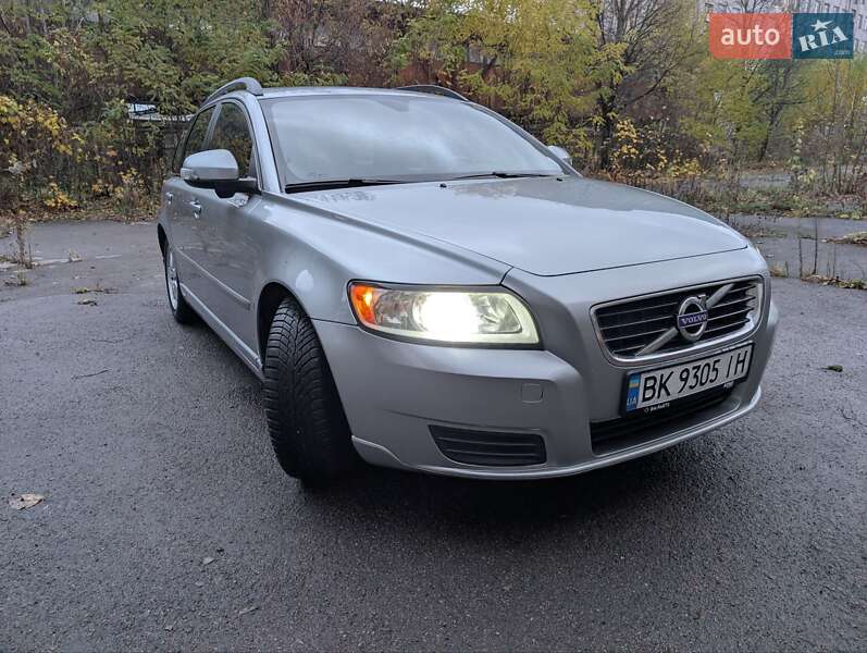 Универсал Volvo V50 2010 в Ровно фото 3 Универсал Volvo V50 2010 в Ровно