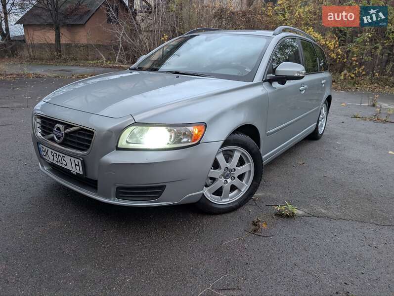 Универсал Volvo V50 2010 в Ровно фото 4 Универсал Volvo V50 2010 в Ровно