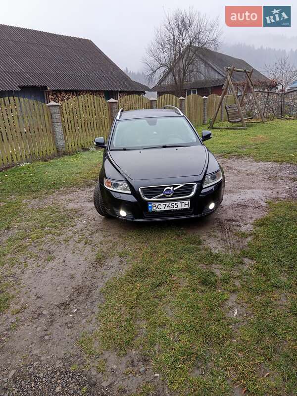 Универсал Volvo V50 2012 в Турке фото Универсал Volvo V50 2012 в Турке