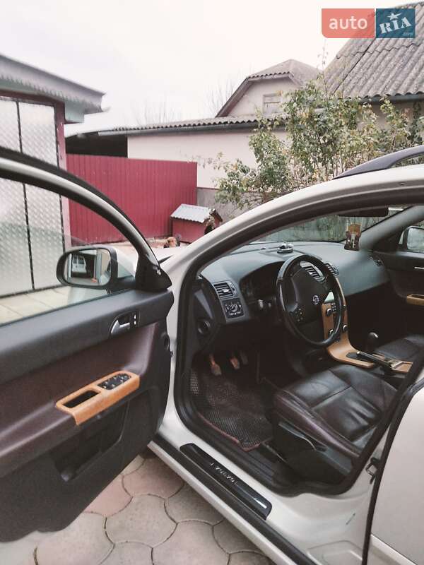 Универсал Volvo V50 2010 в Хоросткове