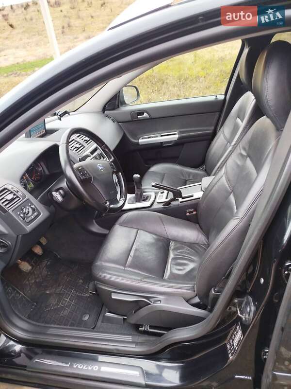 Универсал Volvo V50 2012 в Турке фото 21 Универсал Volvo V50 2012 в Турке