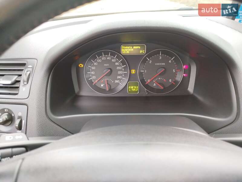 Универсал Volvo V50 2012 в Турке фото 26 Универсал Volvo V50 2012 в Турке