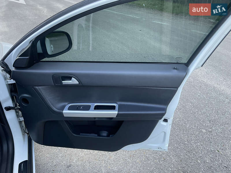 Універсал Volvo V50 2011 в Бродах