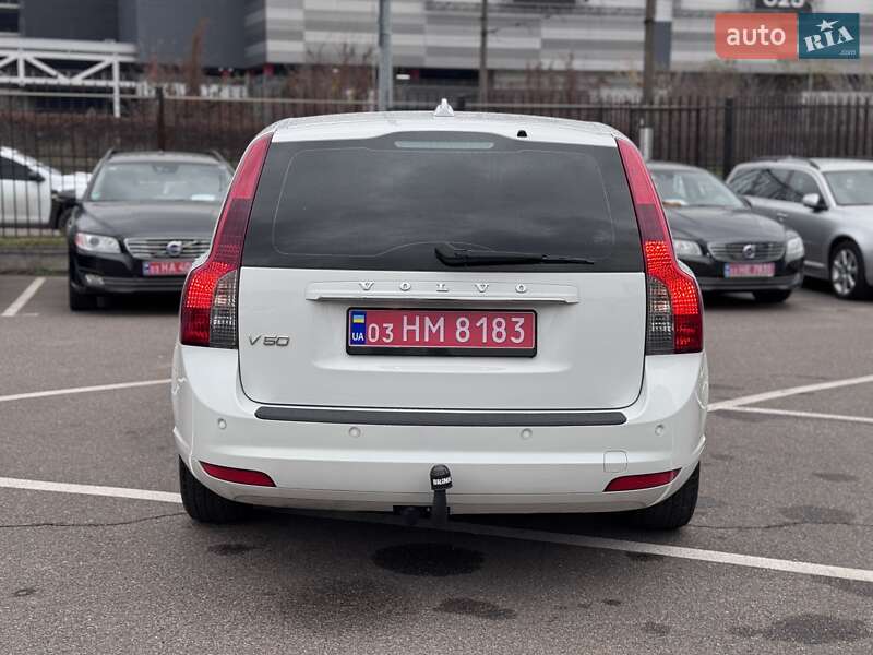 Универсал Volvo V50 2012 в Киеве