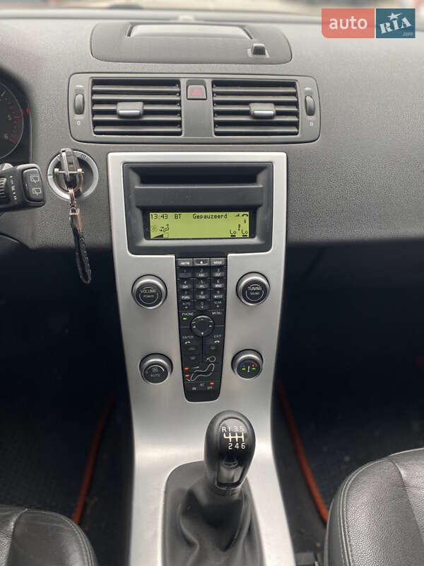 Универсал Volvo V50 2011 в Кривом Роге