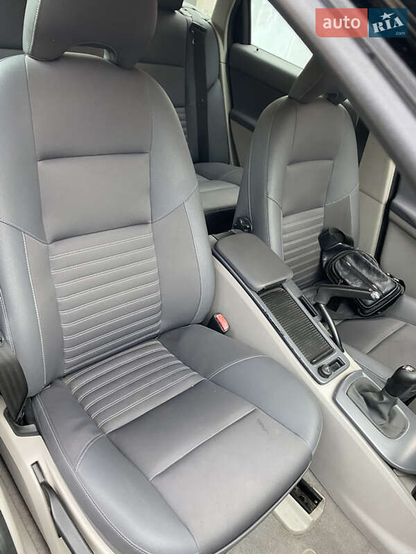 Универсал Volvo V50 2009 в Хороле