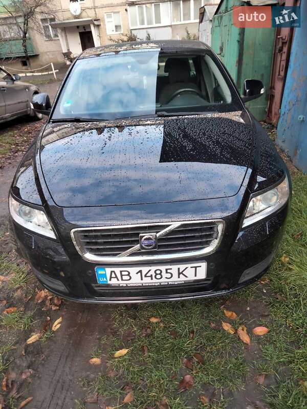 Универсал Volvo V50 2009 в Казатине