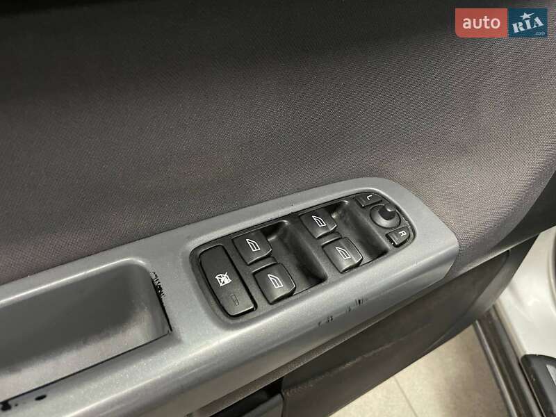 Универсал Volvo V50 2006 в Киеве фото 16 Универсал Volvo V50 2006 в Киеве