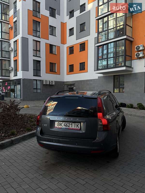 Универсал Volvo V50 2008 в Вараше фото 4 Универсал Volvo V50 2008 в Вараше