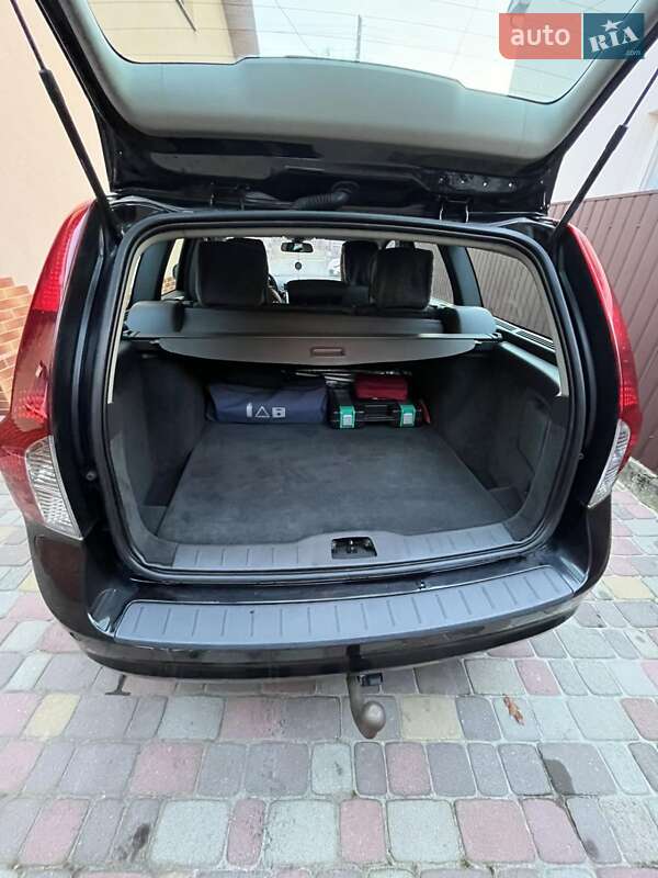 Универсал Volvo V50 2011 в Ивано-Франковске