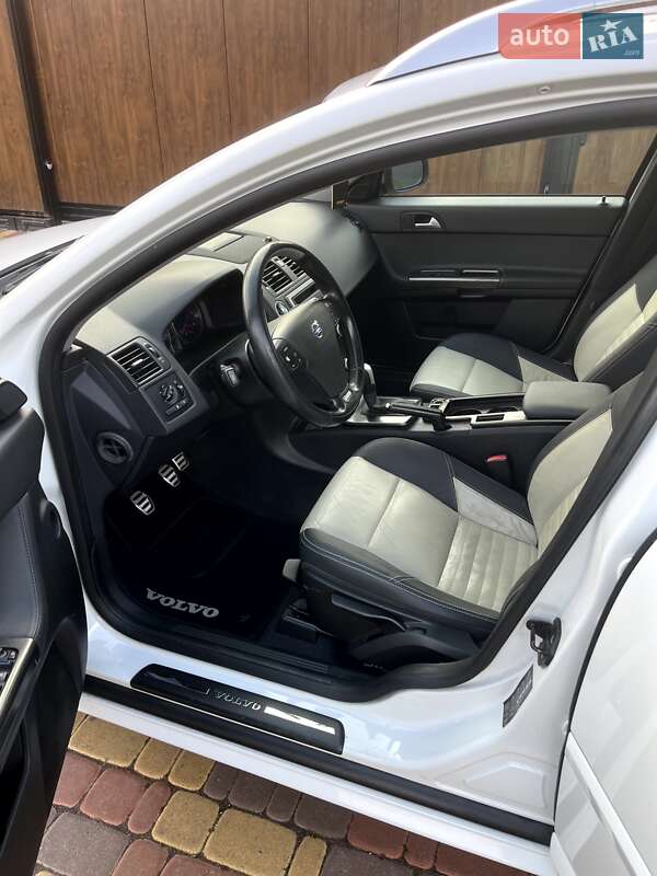 Универсал Volvo V50 2012 в Нежине