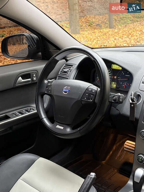 Універсал Volvo V50 2011 в Богодухіву