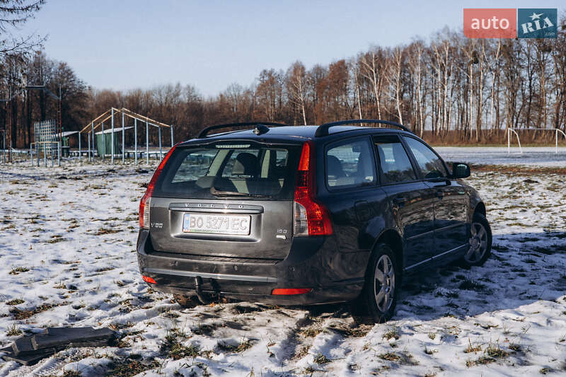 Универсал Volvo V50 2009 в Почаеве