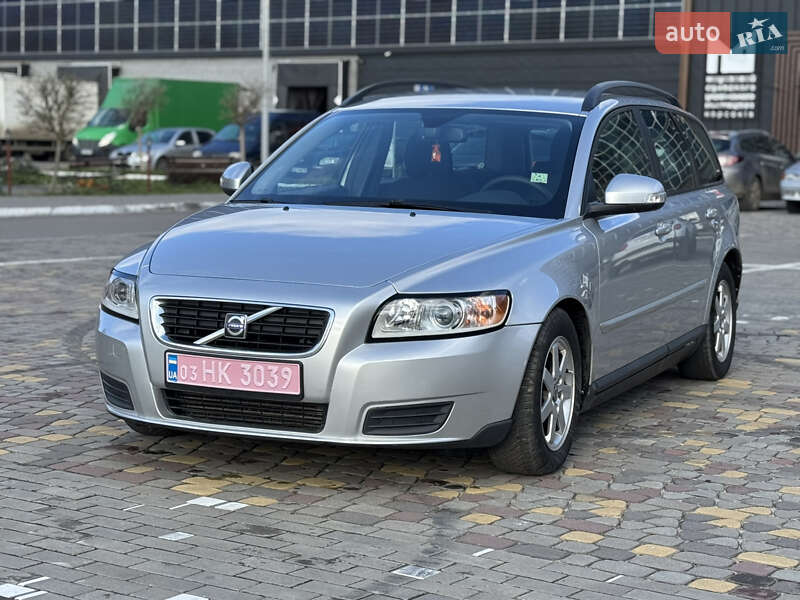 Універсал Volvo V50 2010 в Луцьку