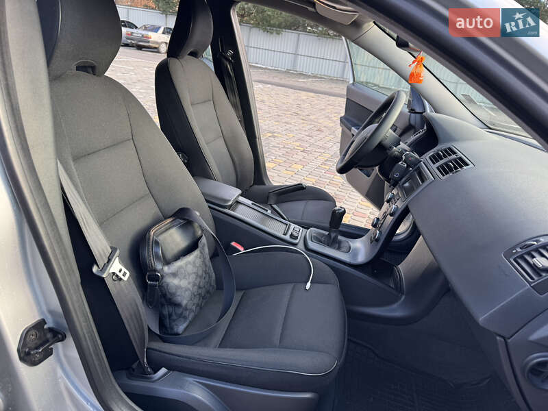 Універсал Volvo V50 2010 в Луцьку