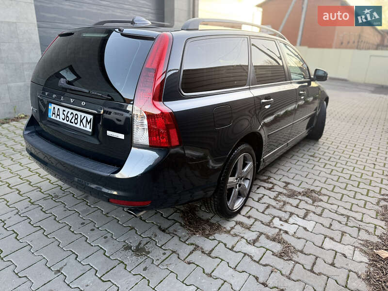 Универсал Volvo V50 2010 в Киеве