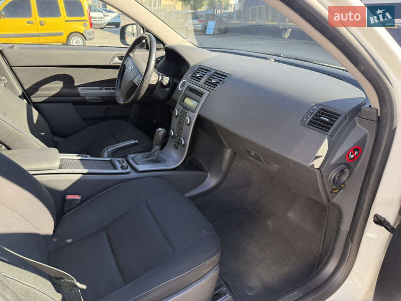 Универсал Volvo V50 2012 в Ровно