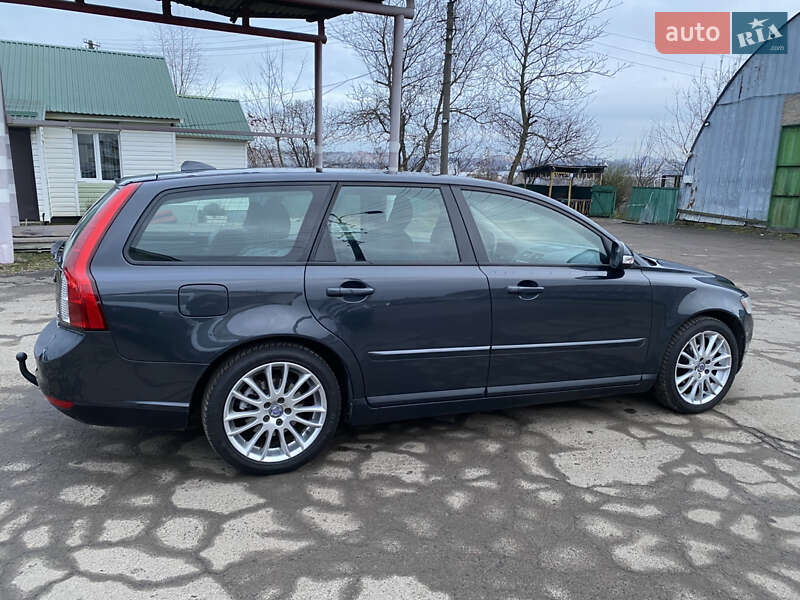 Универсал Volvo V50 2010 в Ровно