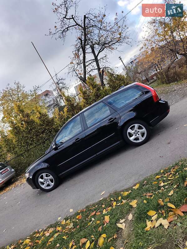 Универсал Volvo V50 2011 в Луцке