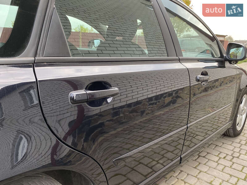 Универсал Volvo V50 2010 в Луцке