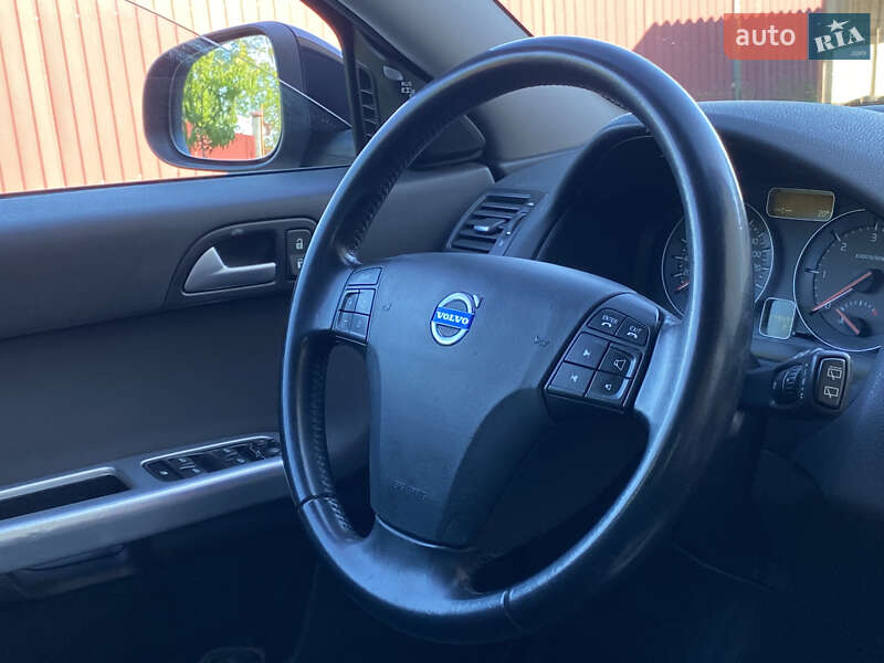 Универсал Volvo V50 2010 в Луцке