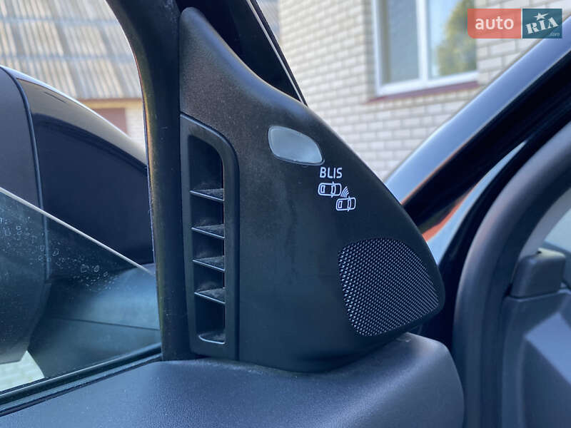 Универсал Volvo V50 2010 в Луцке