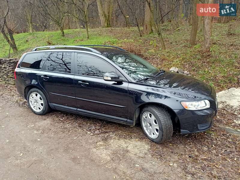 Универсал Volvo V50 2010 в Львове