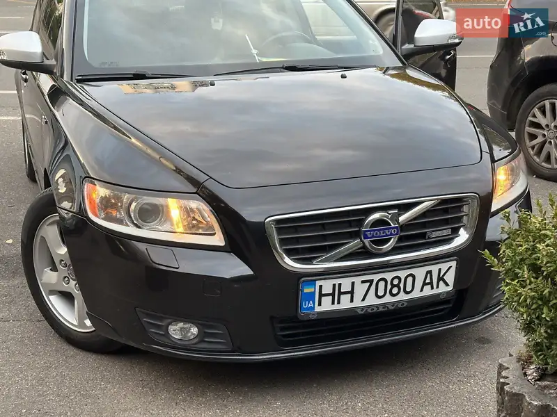Volvo V50