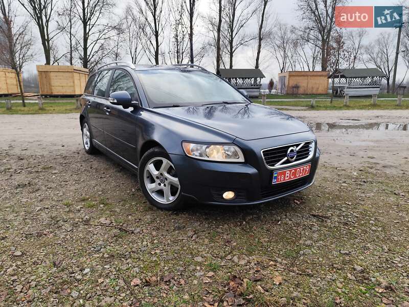 Volvo V50 2011