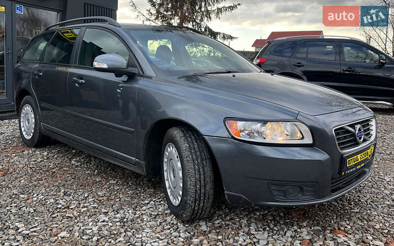 Volvo V50 2010 Volvo V50 2010