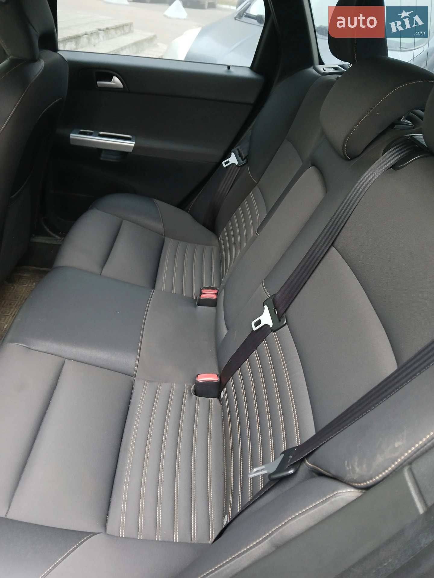 2010 Volvo V50 - мініатюра 3