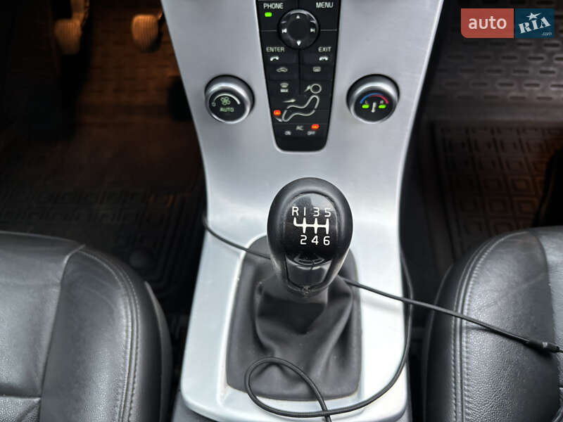 Универсал Volvo V50 2012 в Львове